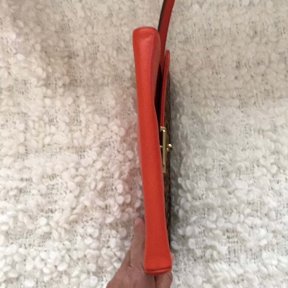 FOSSIL Calf Hair and Orange Clutch 🧡 - Picture 6 of 8
